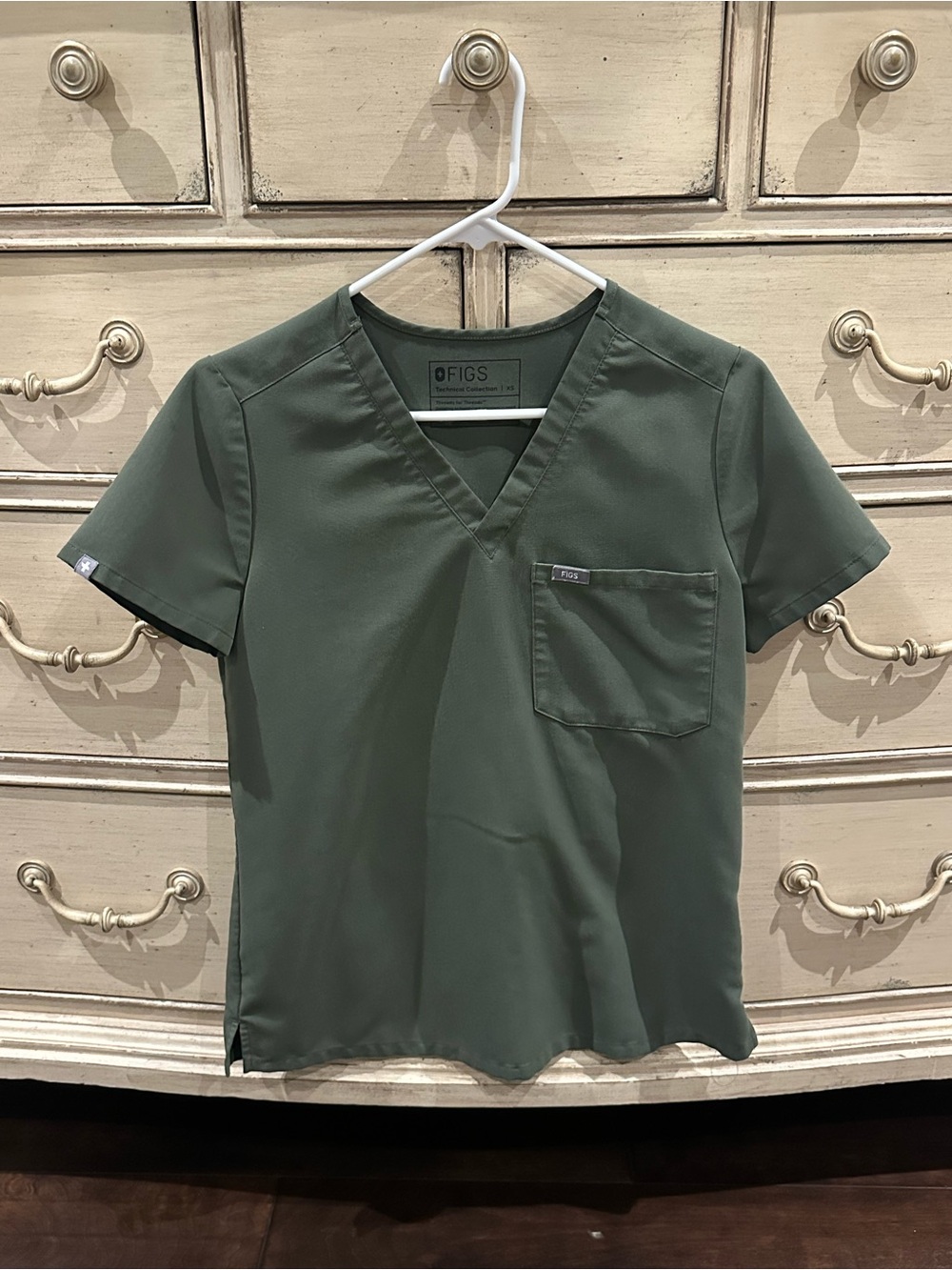 FIGS Women’s Scrub set
